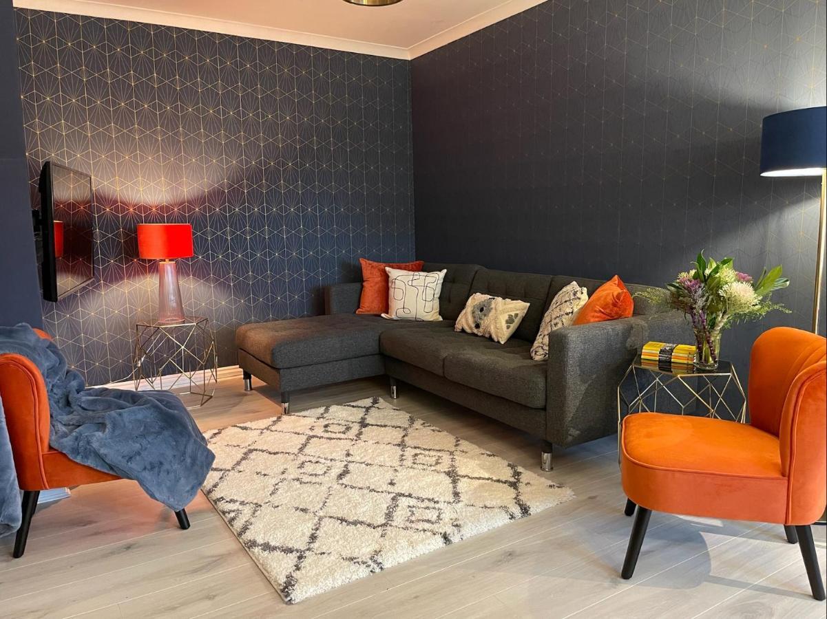 East Walls Apartment شيشستر المظهر الخارجي الصورة